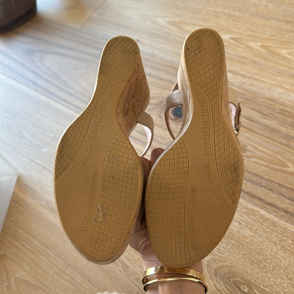 NWOT Stuart Weitzman Nude Wedges - Picture 3 of 3